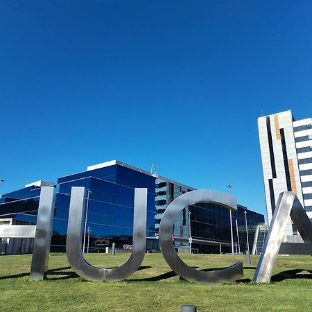 Apartamentos Chevere Granate Oviedo Dış mekan fotoğraf
